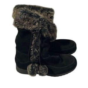 Women’s size 7 White Mountain black leather faux fur winter boots
